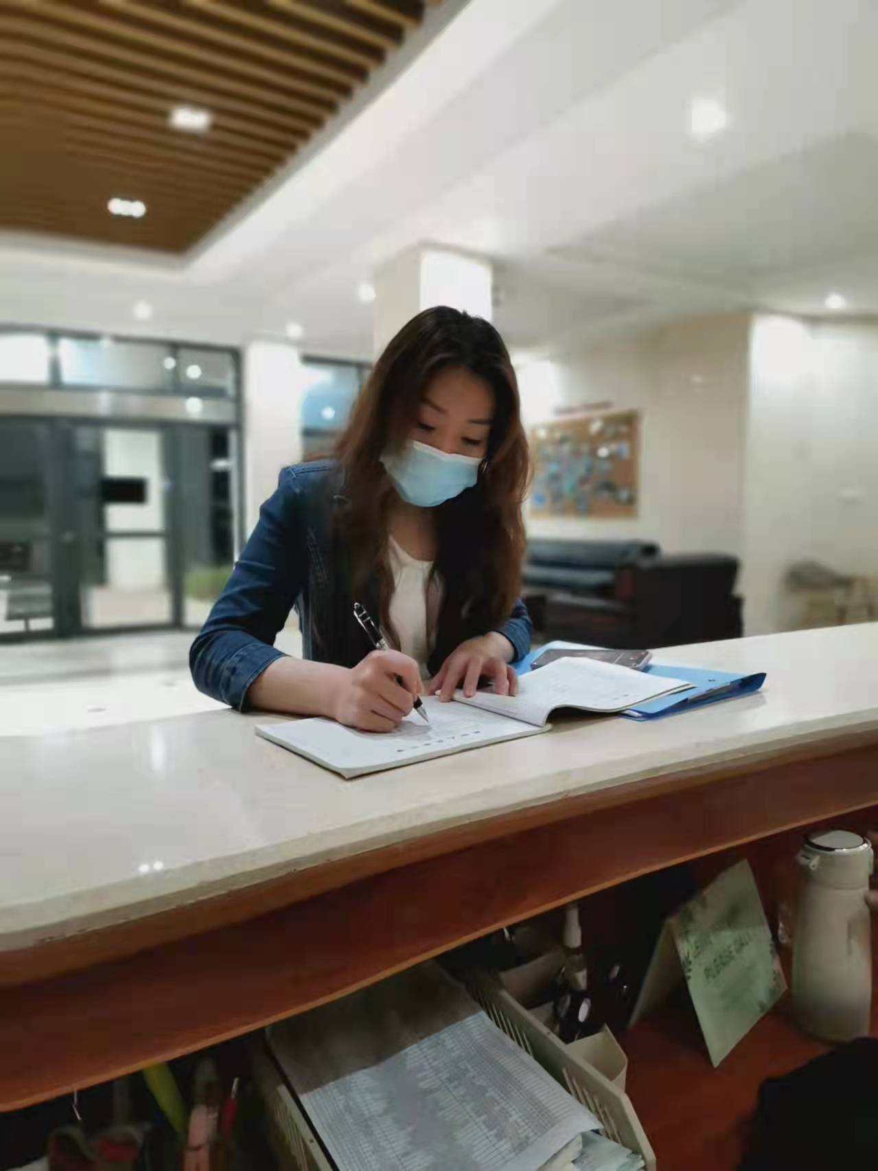 十大滚球体育app官网留学生“抗疫记”：我为中国效率点赞