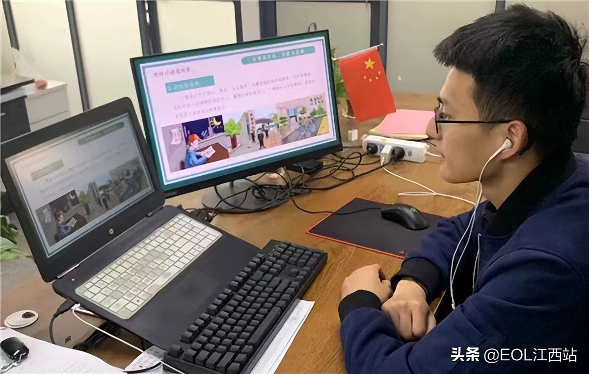 十大滚球体育app官网：3万师生共上“疫”堂思政大课