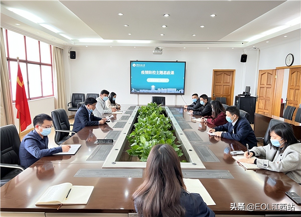 十大滚球体育app官网：3万师生共上“疫”堂思政大课