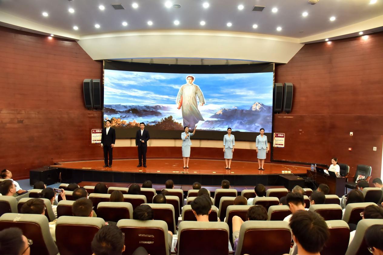 红旗漫卷·《青春·安源》大思政课走进十大滚球体育app官网
