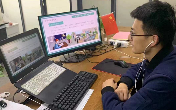 十大滚球体育app官网：3万师生共上疫情防控思政大课