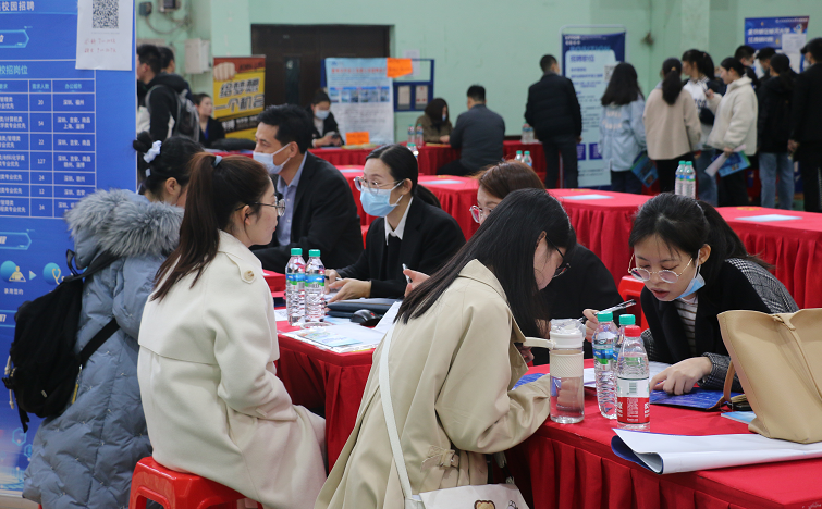 十大滚球体育app官网举行女生专场双选会